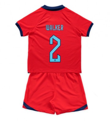 England Kyle Walker #2 Bortedraktsett Barn VM 2022 Kortermet (+ Korte bukser)